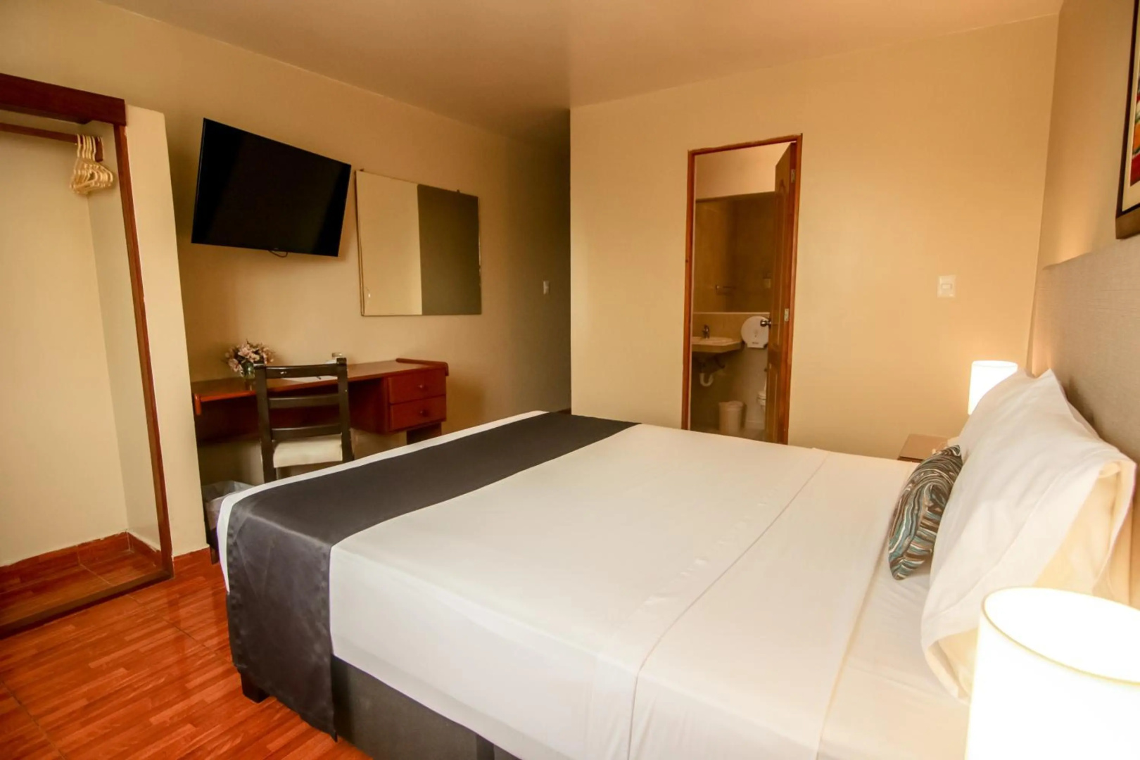 Photo - Epiqus Hotel
