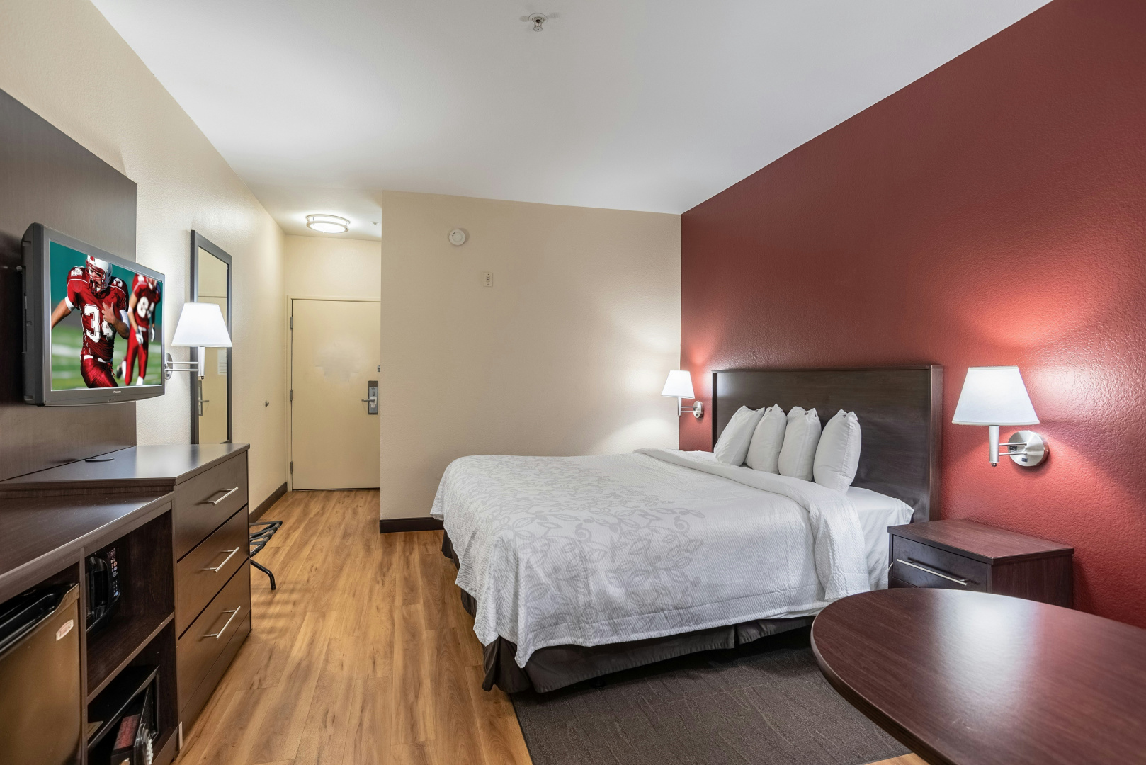 Photo - Red Roof Inn PLUS+ Phoenix West