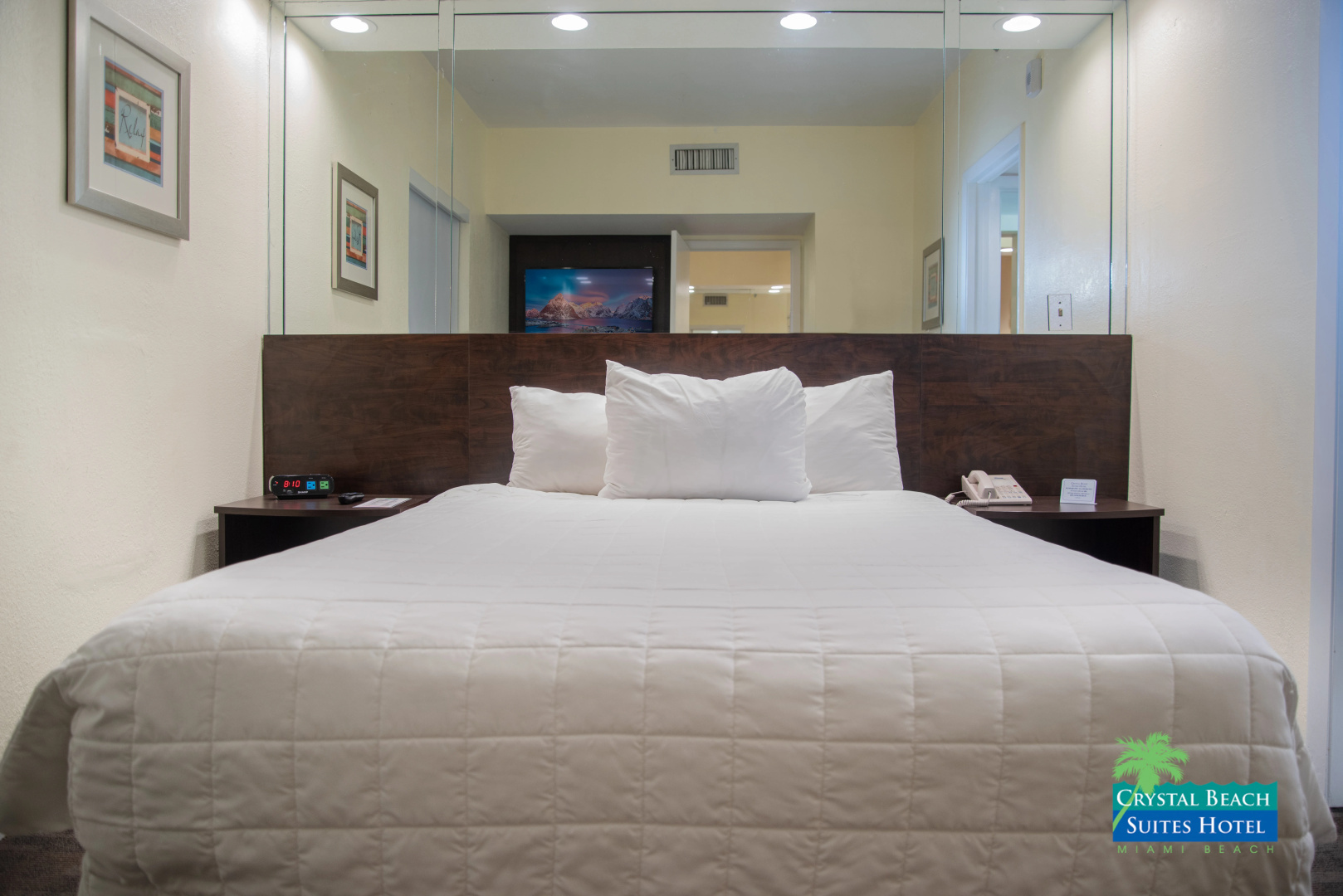 Photo - Crystal Beach Suites Miami Oceanfront Hotel