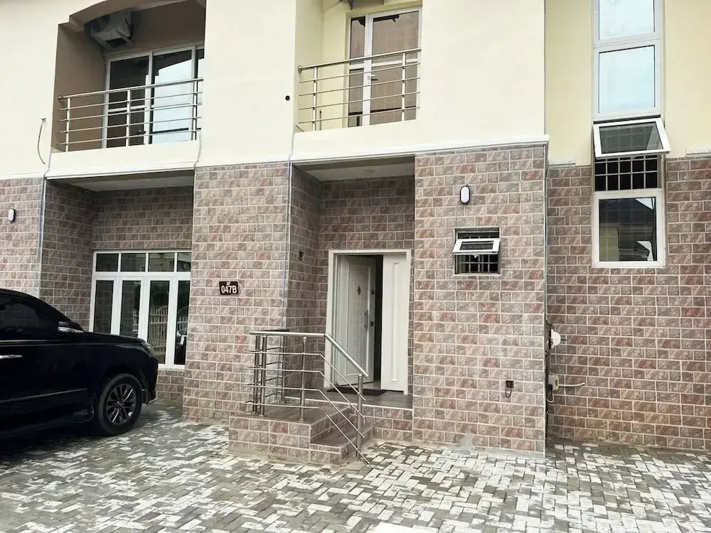 Ayinde homes — фото 1