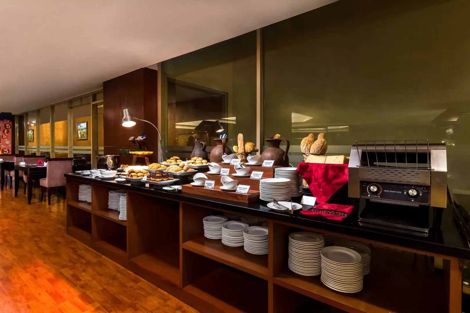 Foto - Best Western Mangga Dua Hotel & Residence