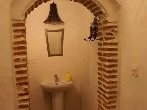 Photo - Riad Felloussia