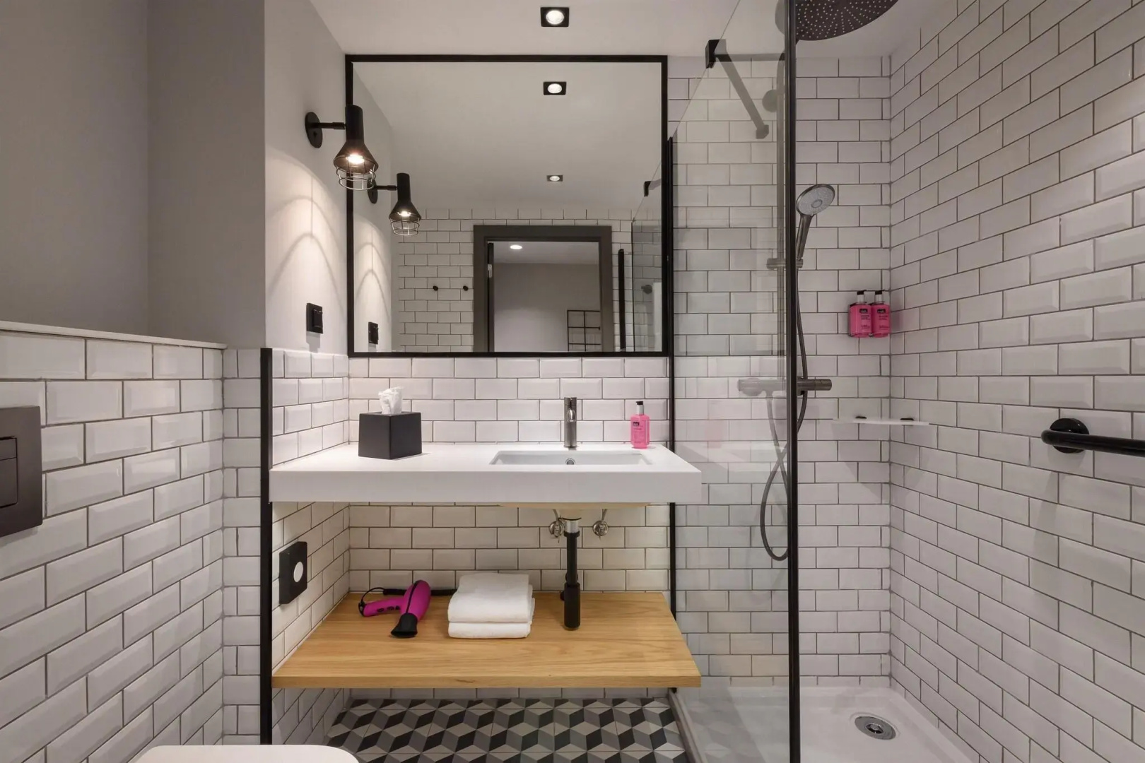 Photo - Moxy Lisbon City