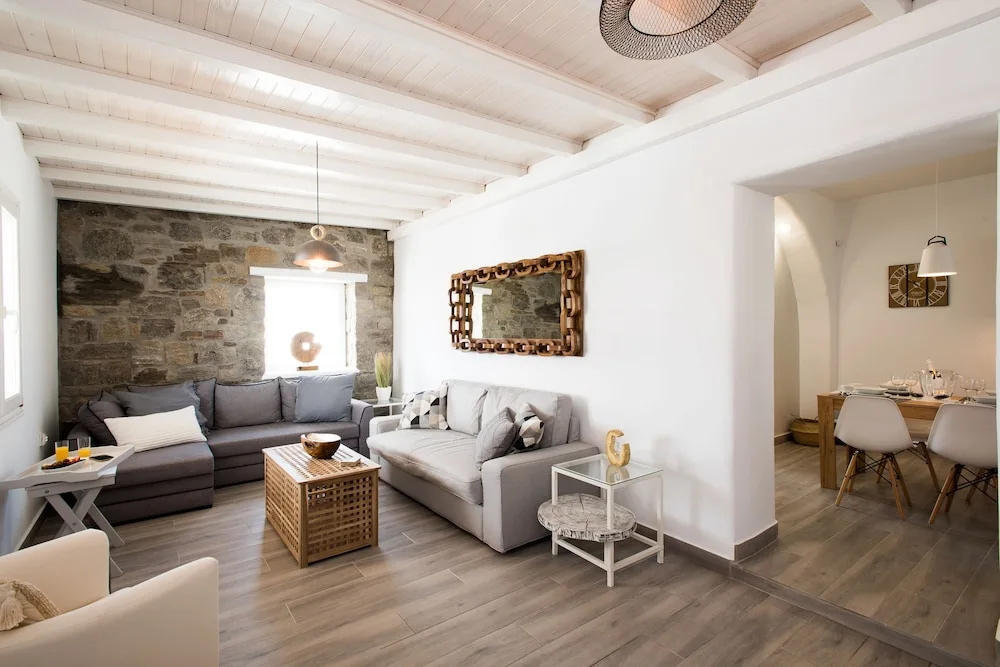 Photo - Tiffanys Villas