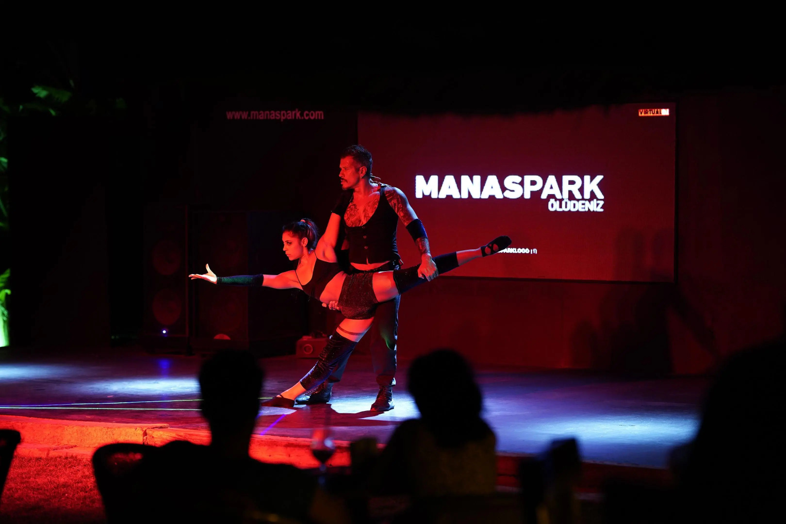 Foto - Manaspark Deluxe Hotel