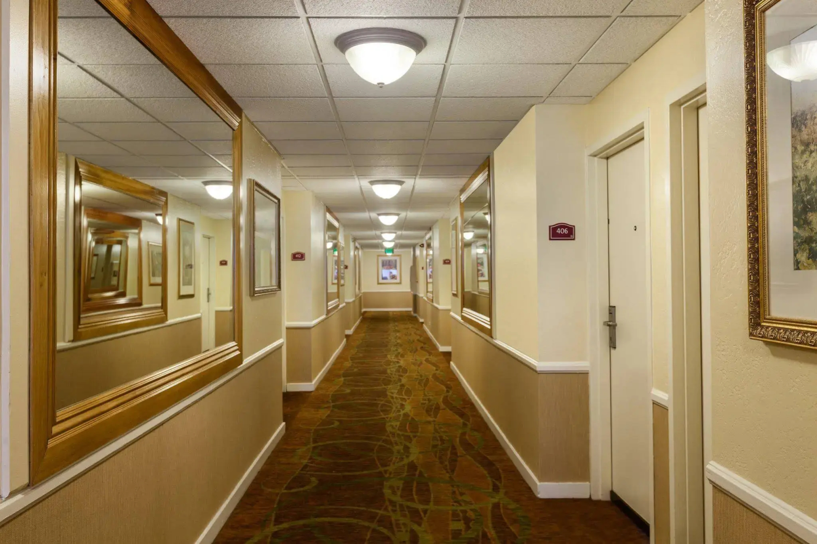 Foto - Best Western Plus Carriage Inn
