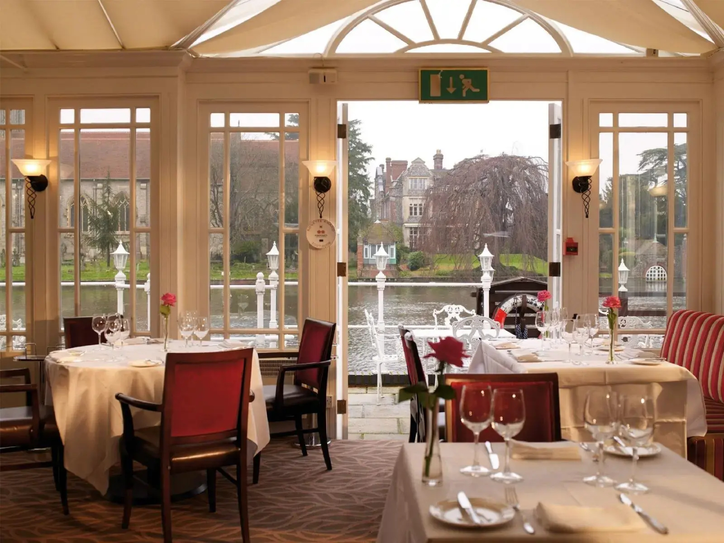 Foto - Macdonald Compleat Angler