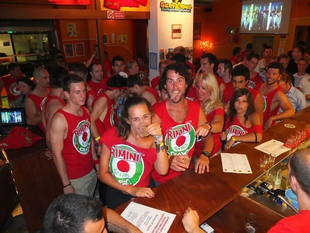 Photo - Sunflower Beach Backpacker Hostel & Bar