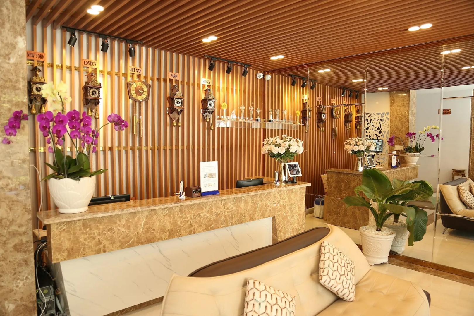 Foto - Hồng Bảo Thạch