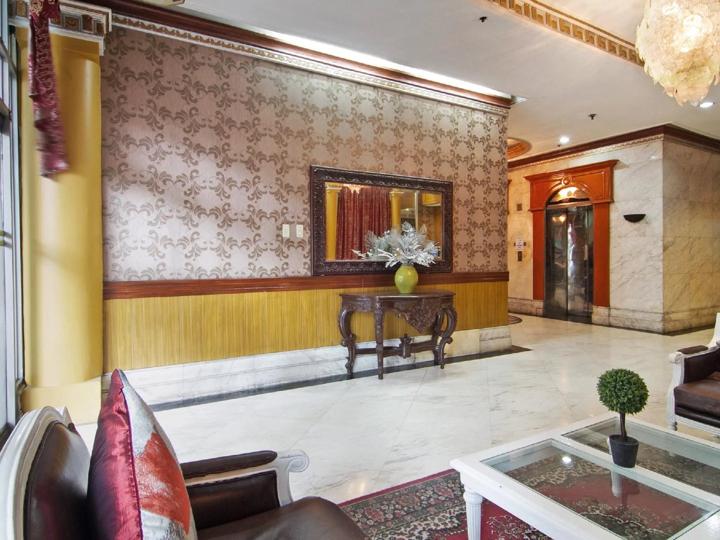 Foto - RedDoorz at MPT Suites