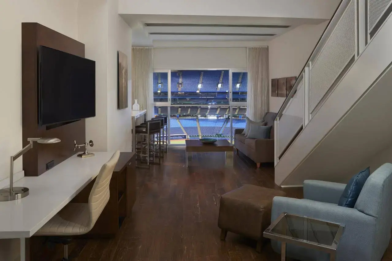 Photo - Toronto Marriott City Centre Hotel