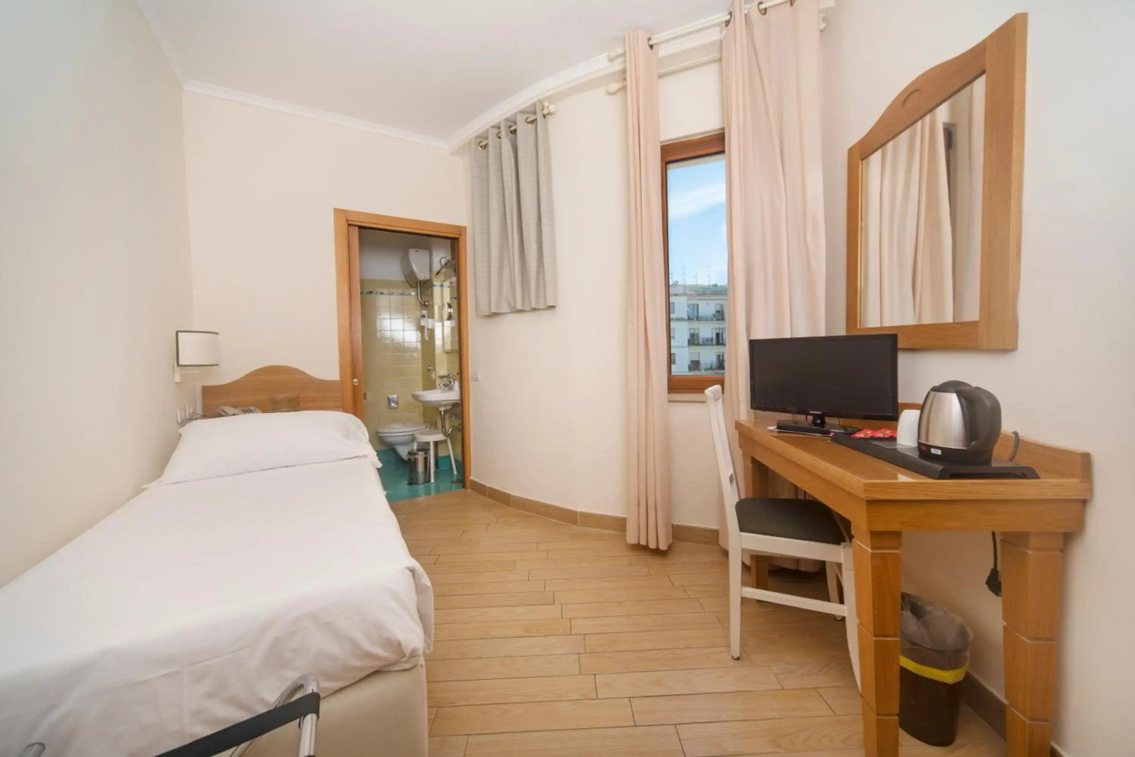 Photo - Hotel Tourist