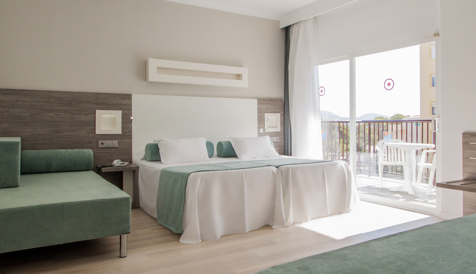 Photo - FERGUS Bermudas