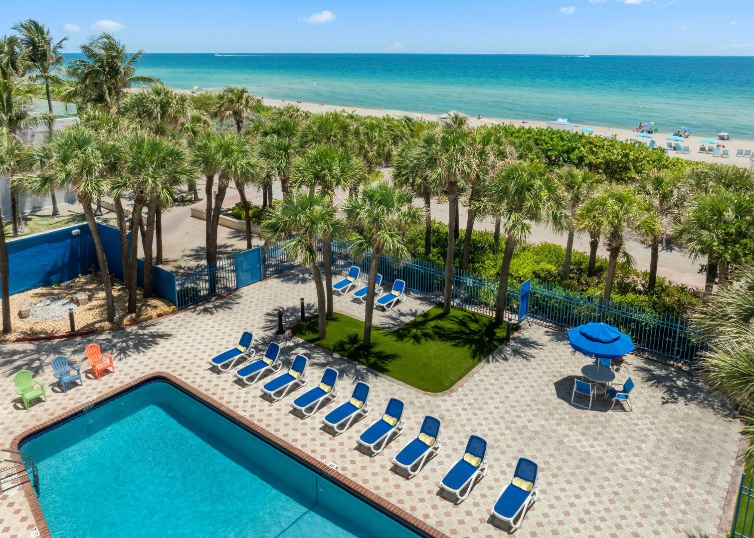 Photo - Crystal Beach Suites Miami Oceanfront Hotel