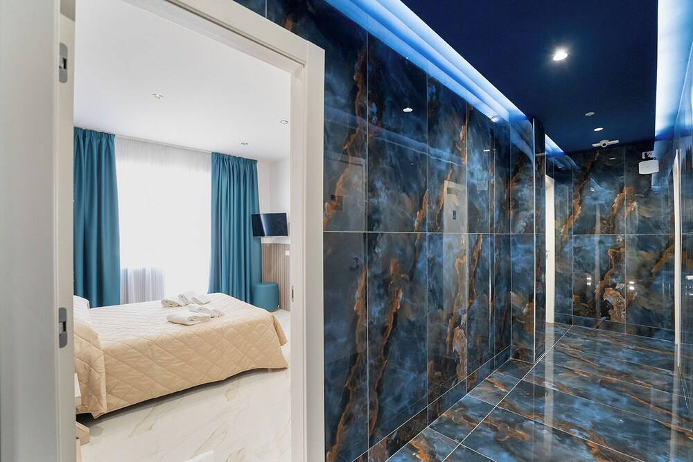 Photo - GreRos H. Rooms Napoli Centro by Clapa Group Dislocated Hospitality
