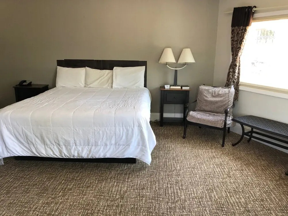 Photo - Country Town N Suites