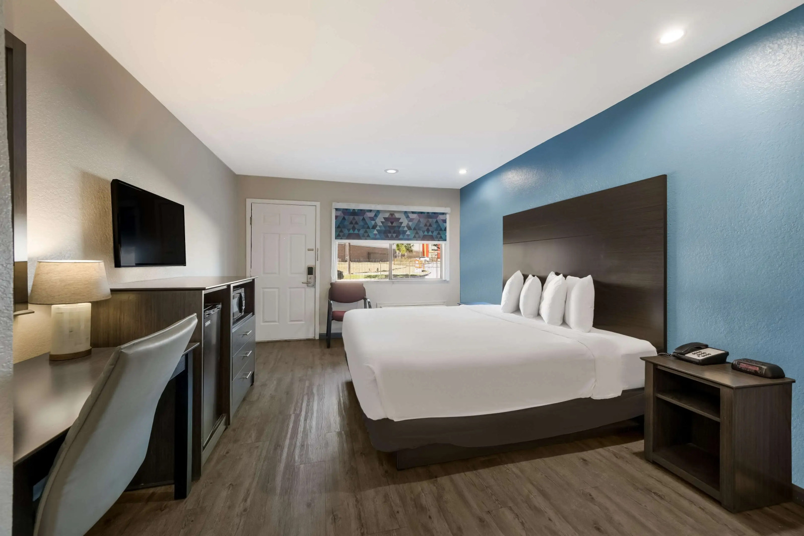 Photo - SureStay Hotel by Best Western Spring North Houston