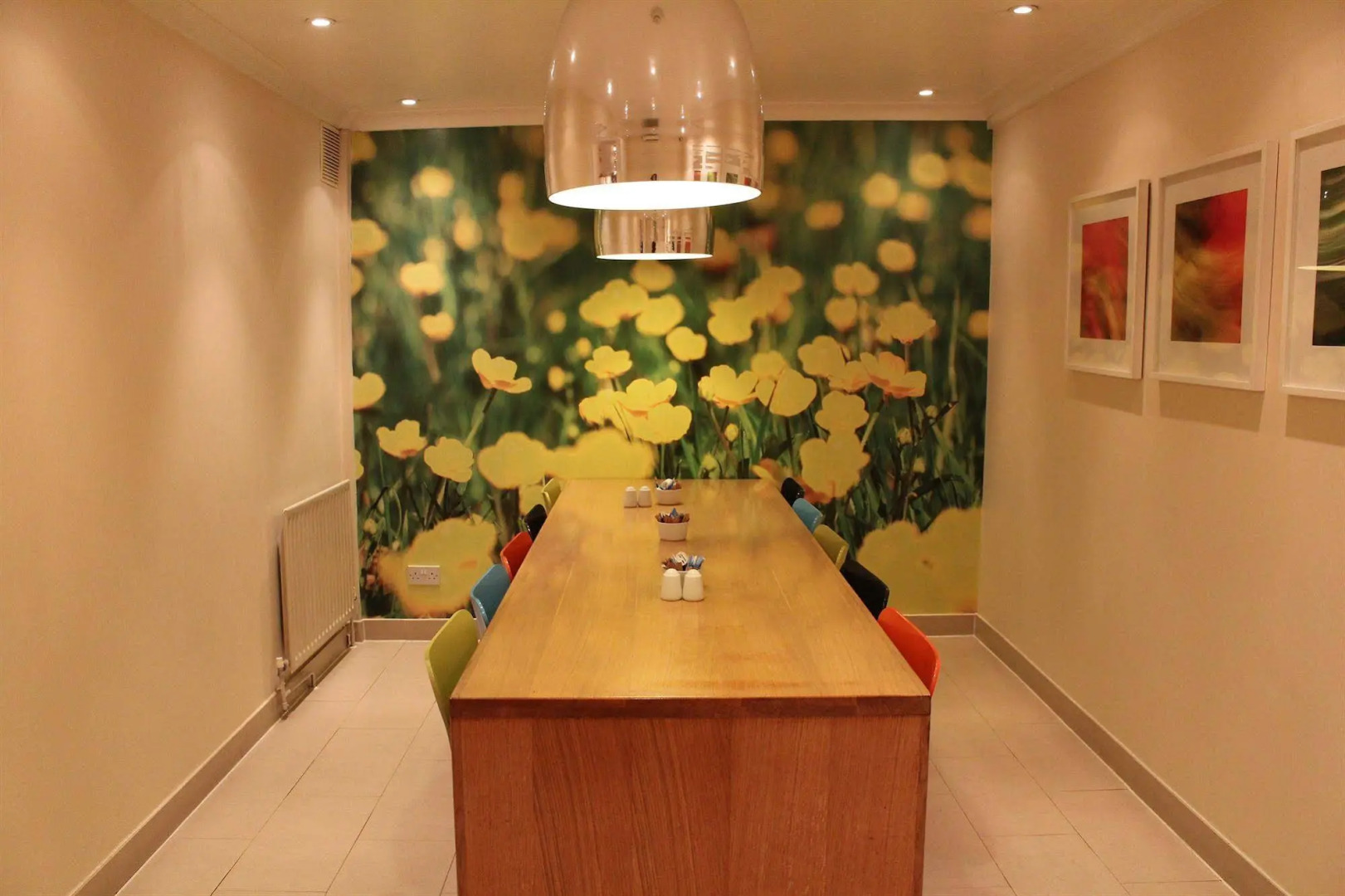 Photo - The Sumner Hotel