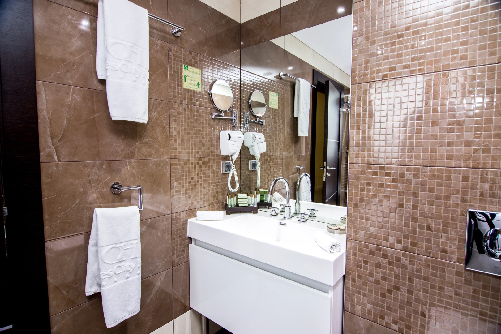 Foto - Best Western Plus Olives City Hotel - Free Pool & Parking