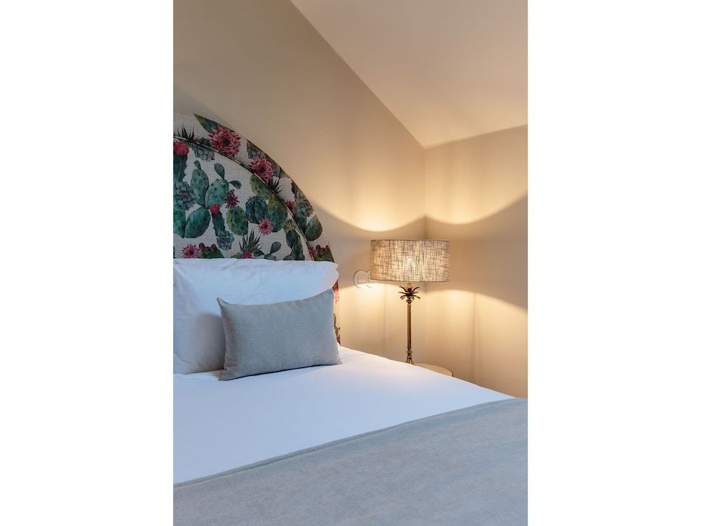 Photo - Dear Lisbon -Valmor Palace