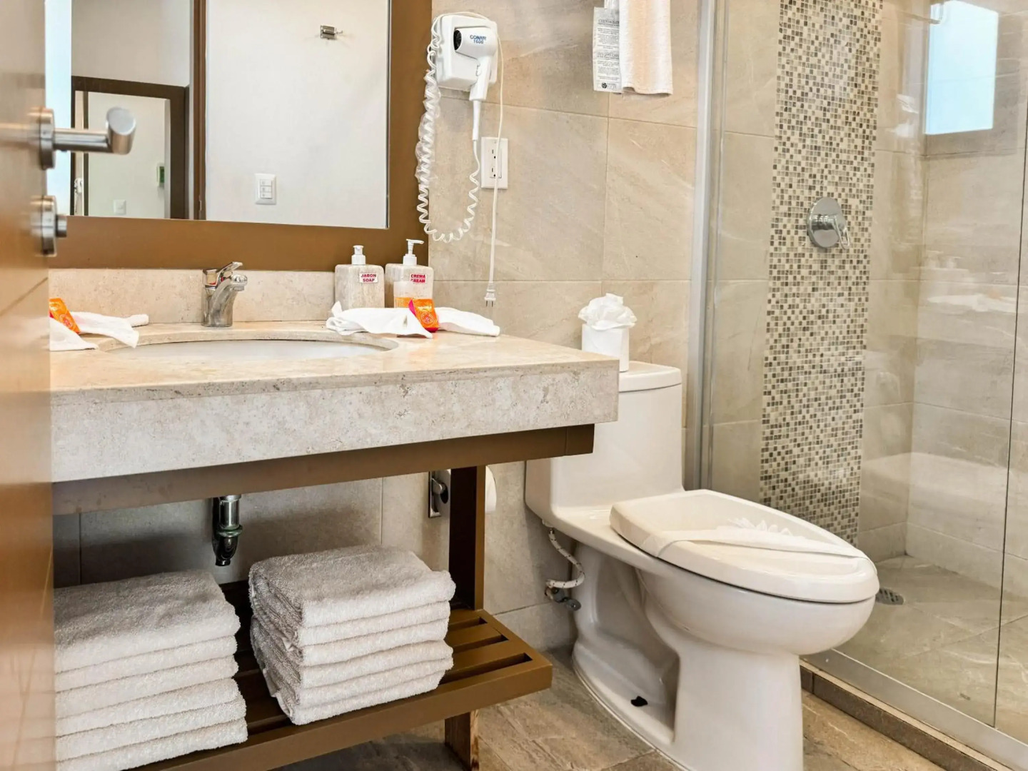 Photo - Grand Fifty Suites