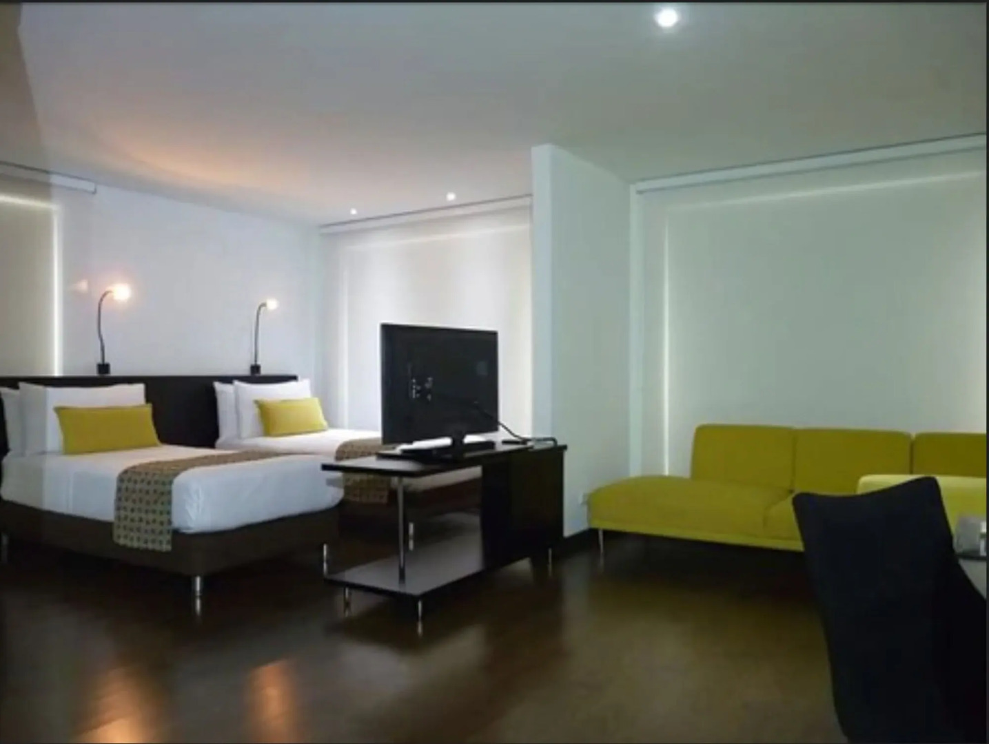 Photo - Richmond Suites Hotel