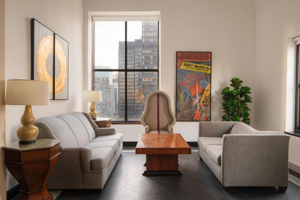Photo - The Manhattan Club