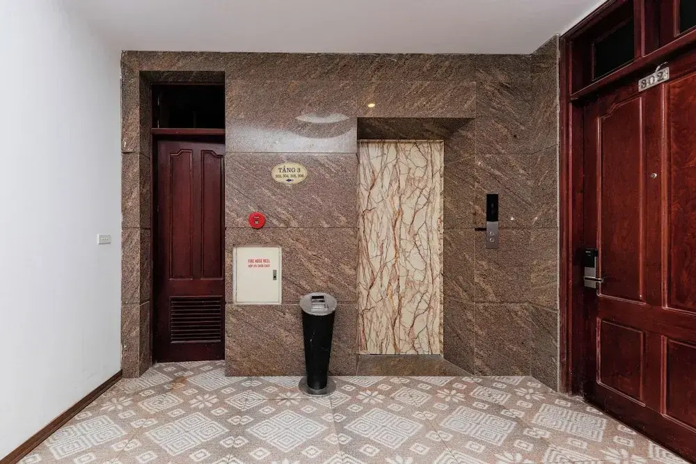 Foto - OYO 472 Lenka Hotel