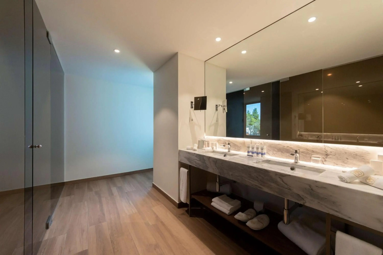 Photo - Boeira Garden Hotel Porto Gaia, Curio Collection by Hilton