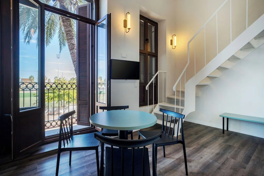 Foto - VLC HOST - Reina 168