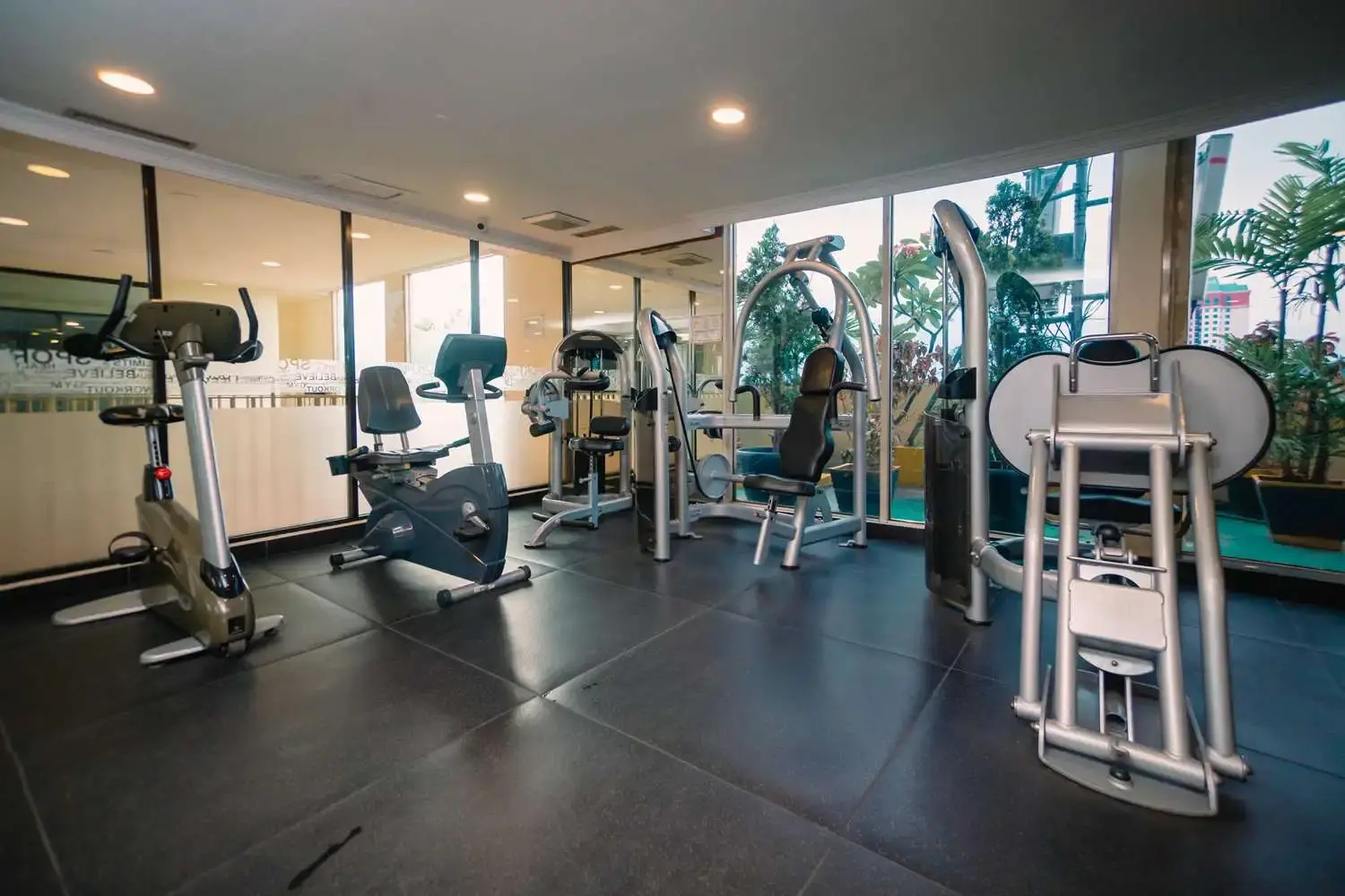 Foto - Best Western Mangga Dua Hotel & Residence