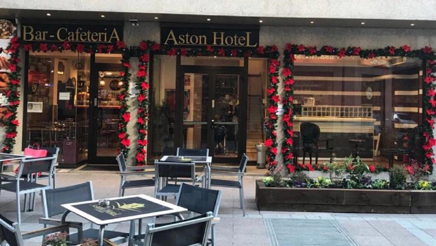 Photo - Aston Hotel