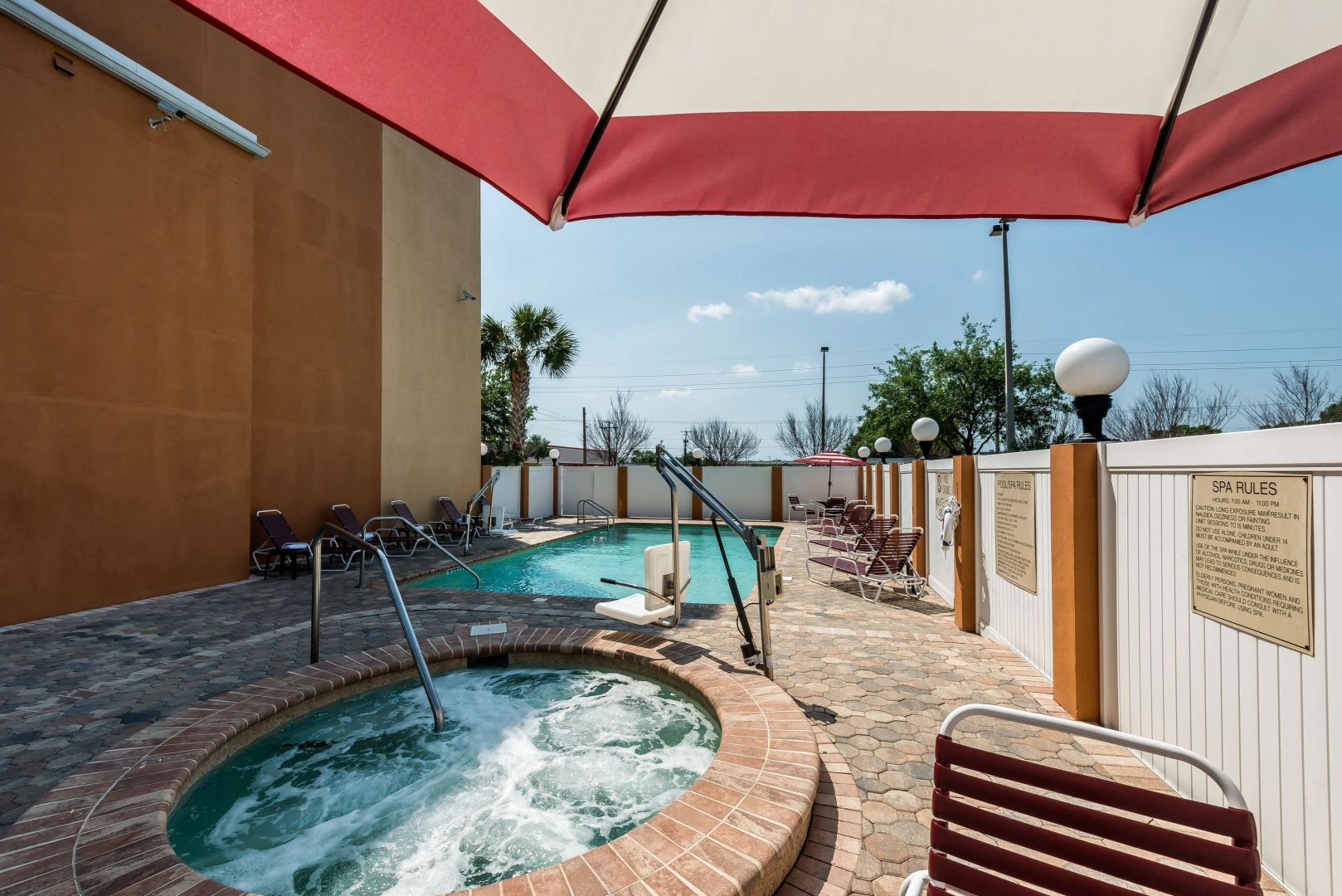 Photo - Comfort Suites Tampa Airport North