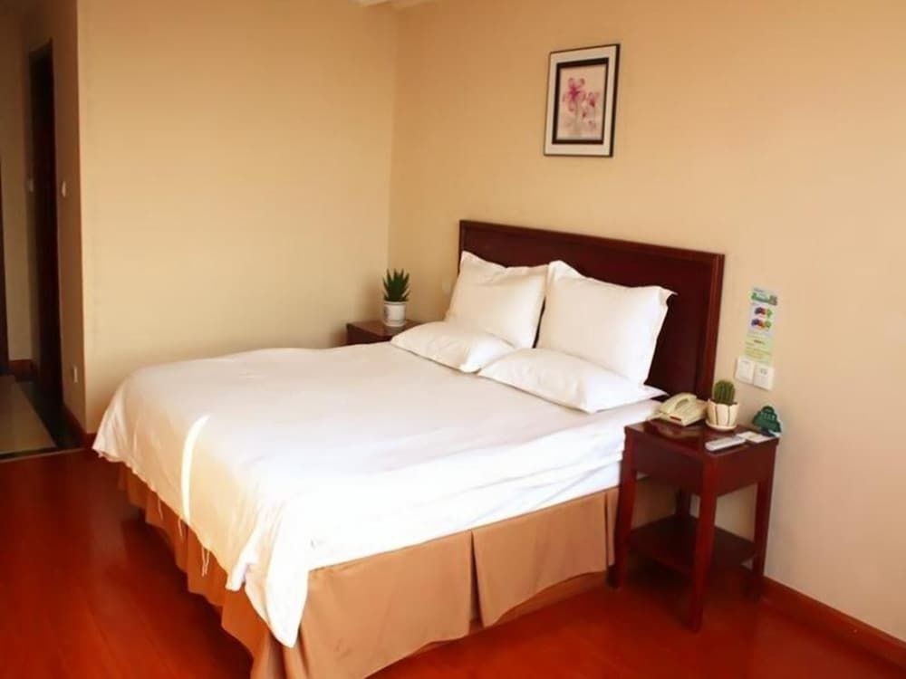 GreenTree Inn Liaocheng Chiping East Huixin Road Business Hotel