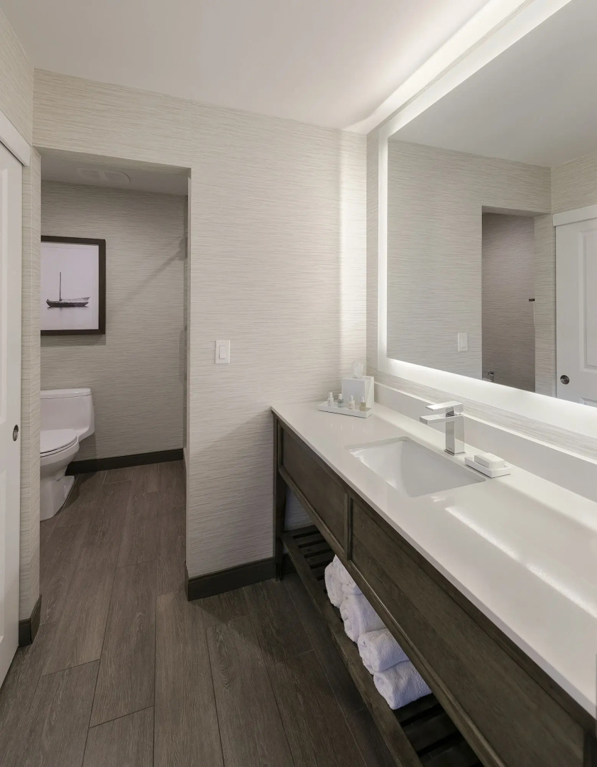 Photo - Marina del Rey Hotel