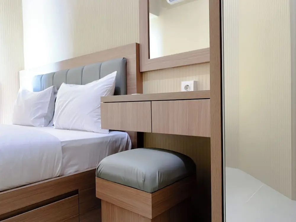 Minimalist And Enjoy Living 1Br Vasanta Innopark Apartment