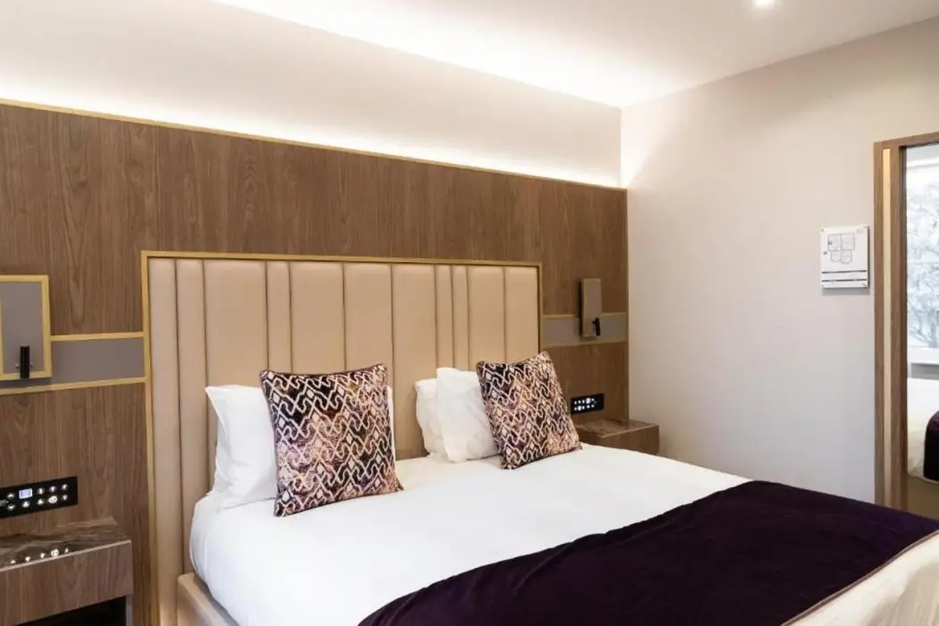 Photo - Merit Kensington Hotel