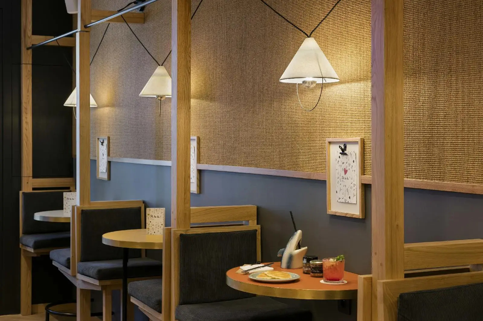 Photo - Oh La La! Hotel bar - Paris Bastille