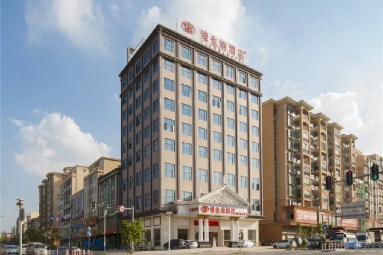 Vienna Hotel (Huizhou Zhongkai High-speed Railway Station Green Fairy Tale Branch)