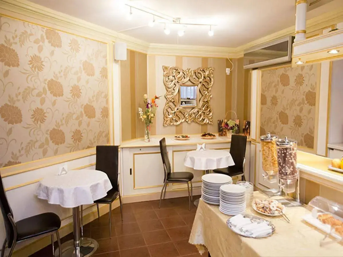 Photo - Monte Carlo Palace Rooms