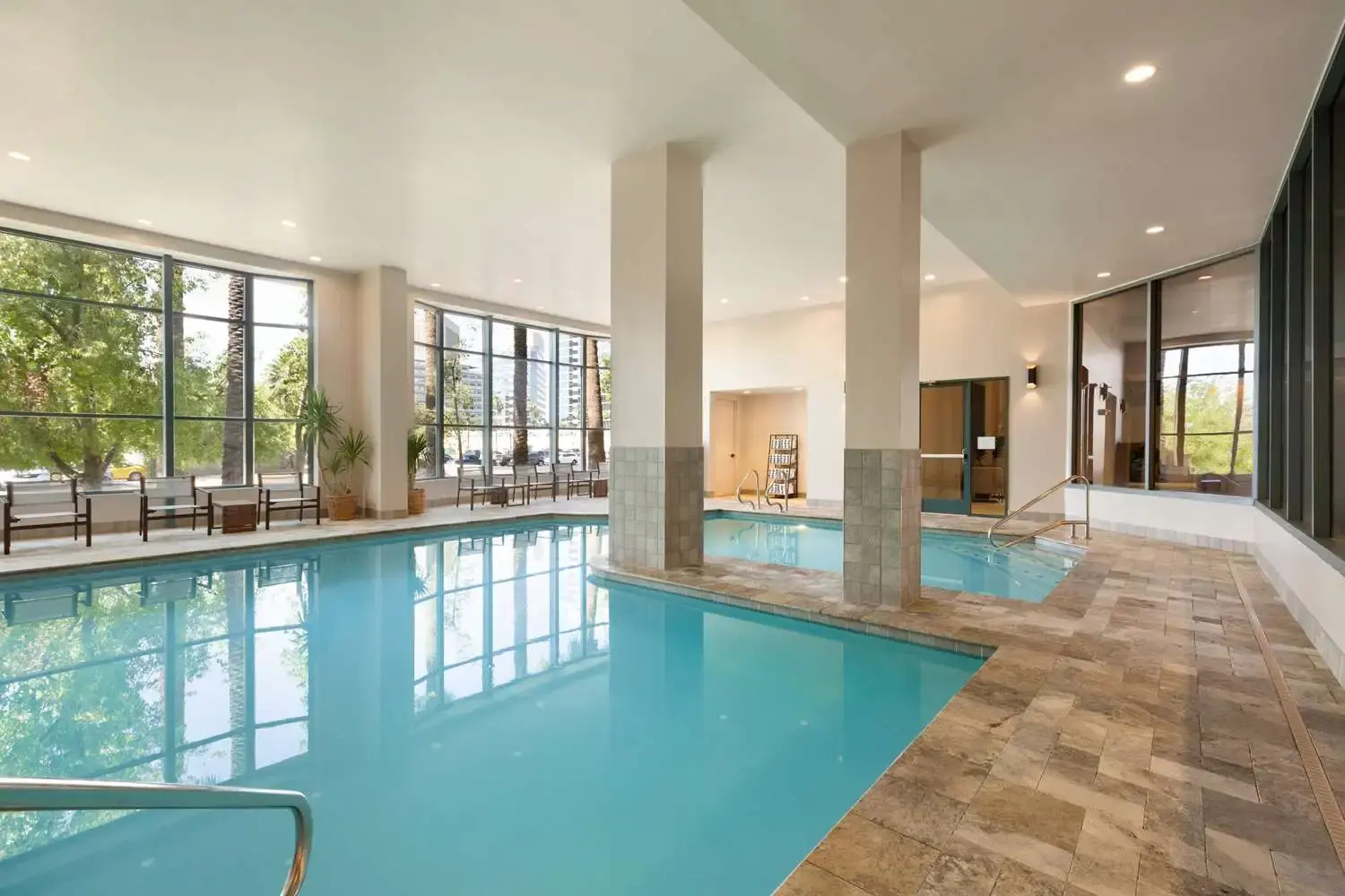 Photo - Embassy Suites by Hilton Phoenix Downtown North