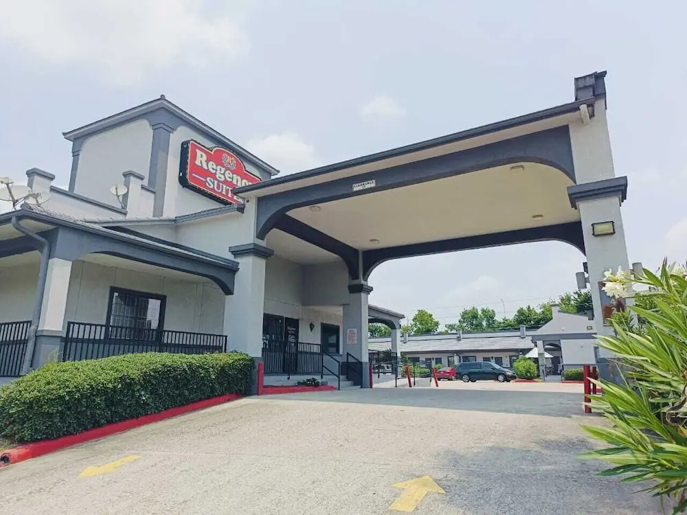 Foto - Hotel O Regency Suites Houston - IAH Beltway 8