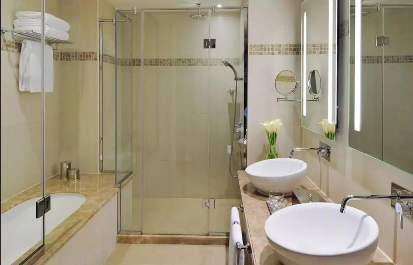 Photo - Avani Deira Dubai Hotel