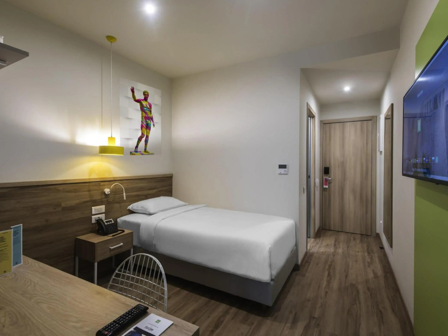 Photo - ibis Styles Athens Routes