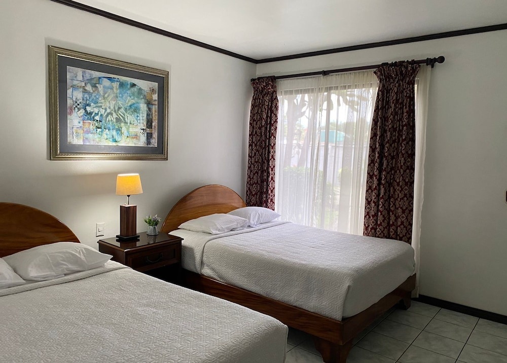 Photo - Brillasol Airport Hotel