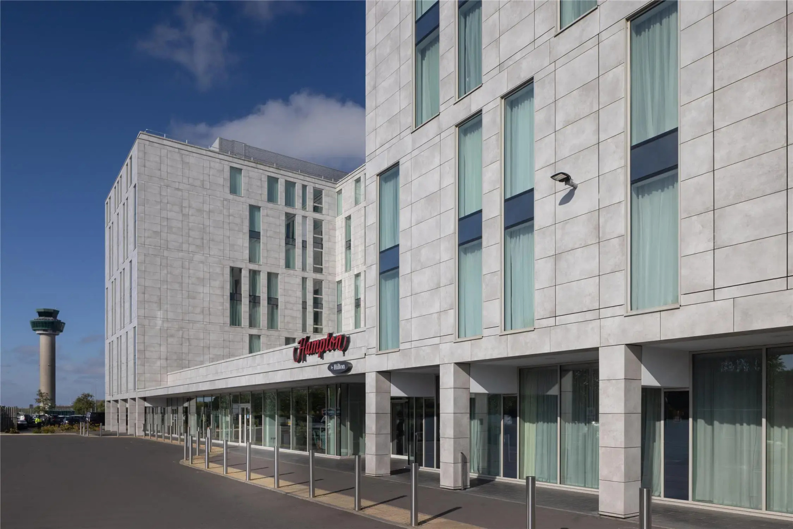 Photo - Hampton by Hilton London Stansted Airport