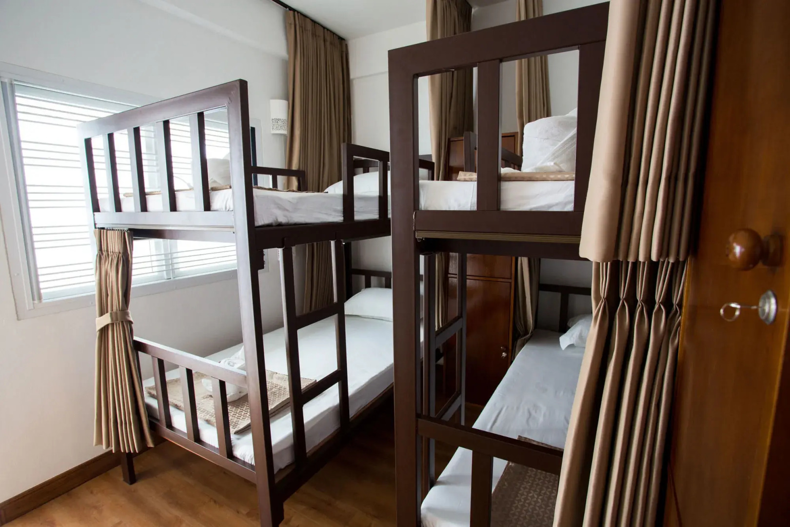 Photo - Les Fleurs Bangkok Hostel