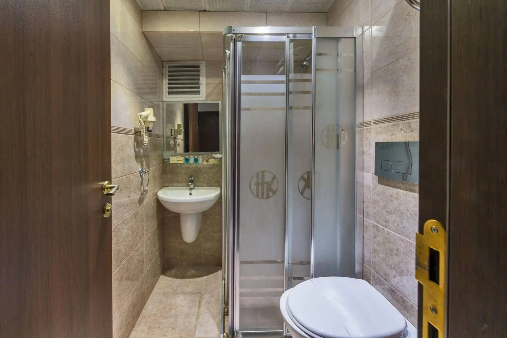 Foto - Kuran Hotel International