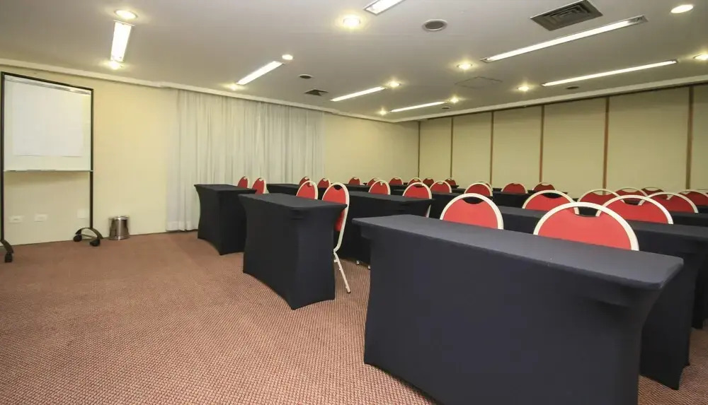 Foto - Bienal Suítes