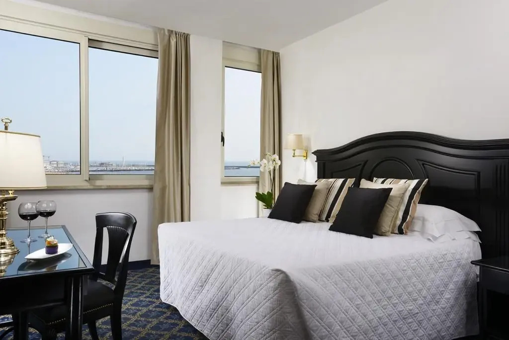 Photo - Hotel President